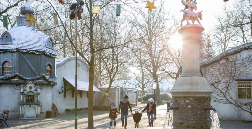 famille en L'Efteling en Hiver